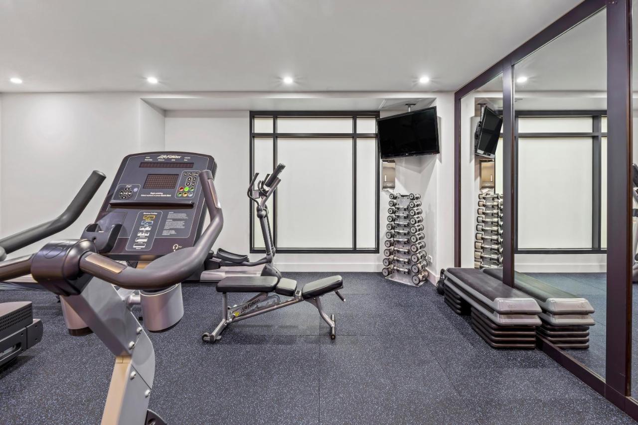 Peppers Waymouth Hotel Аделаида Экстерьер фото The gym at the hotel