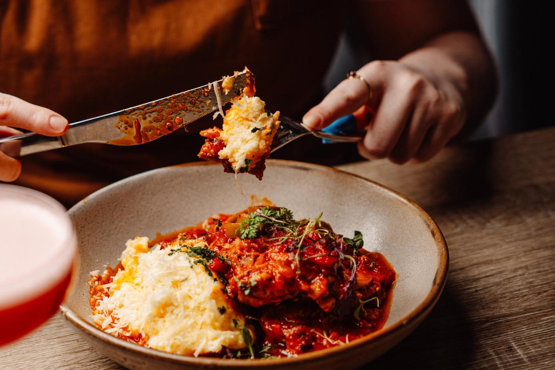 Peppers Waymouth Hotel Аделаида Экстерьер фото Aubergine parmigiana